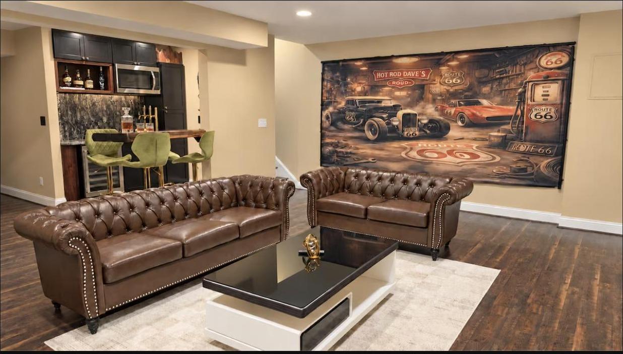 The Bourbon Lounge's wet bar and lounge seating